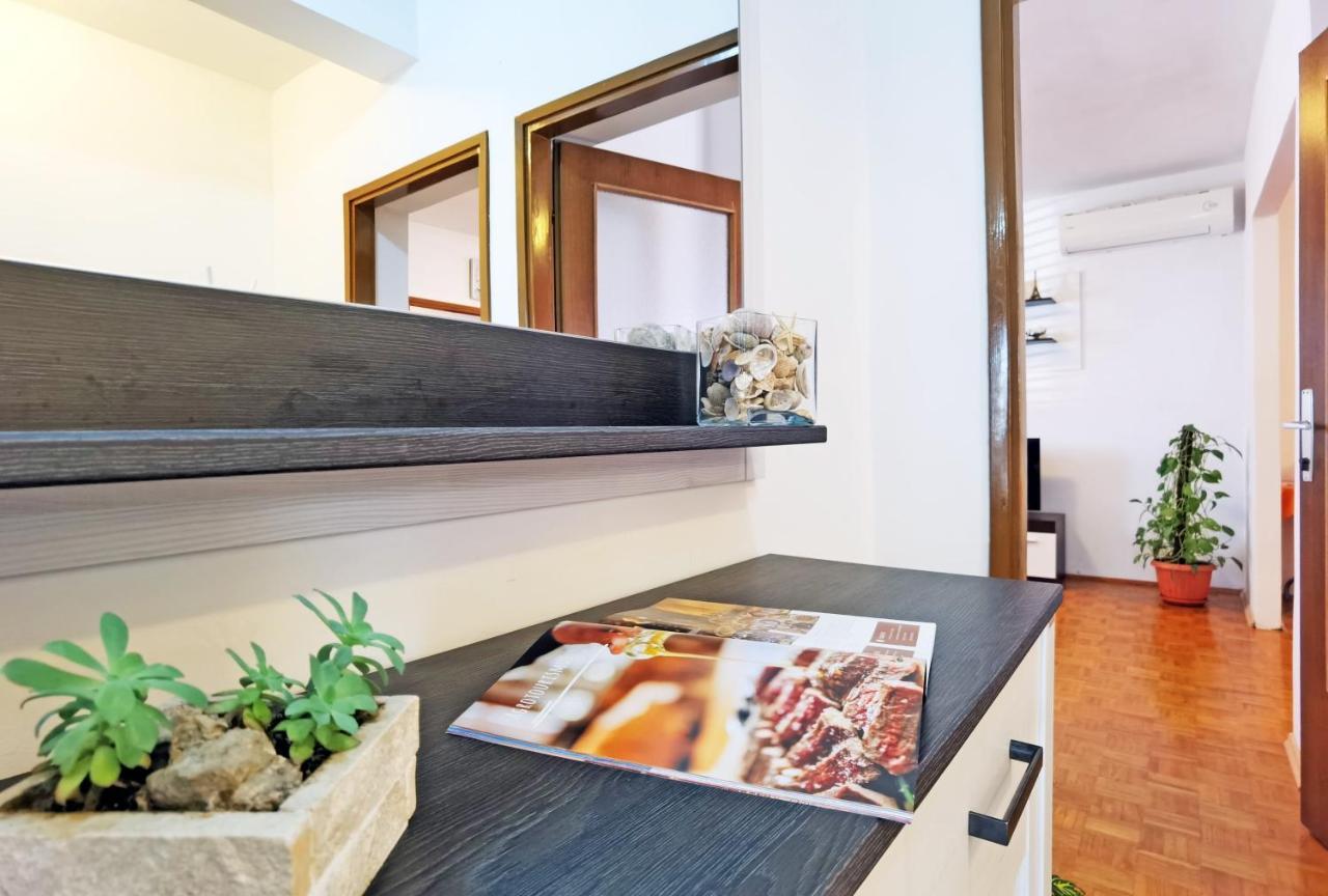 Apartman Danijela Vodice Exterior photo
